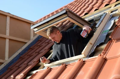 Pose de fenêtres de toit Velux à Romescamps